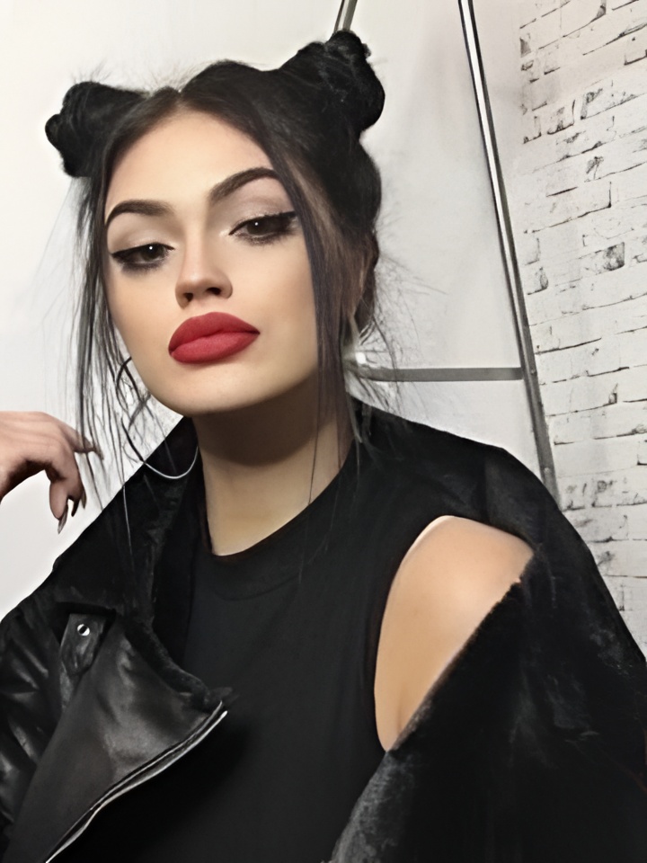 Индивидуалка Арина, доступна для личного знакомства от 2000 руб